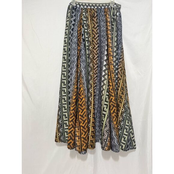 Dresses & Skirts - Beautiful Maxi skirt with bold geometric patterns Size L